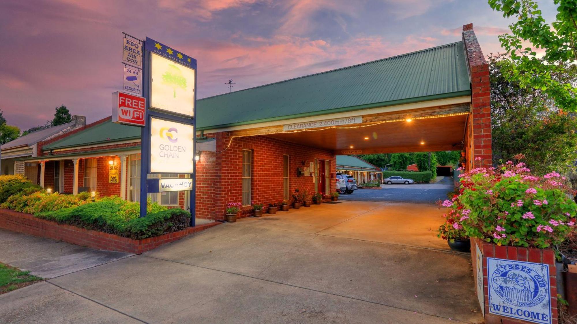 Elms Motor Inn Tumut Extérieur photo